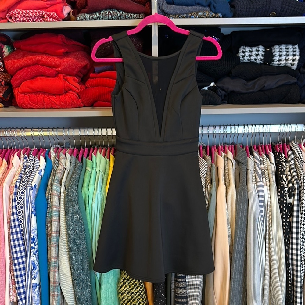 Gianni Bini black back v/zipper sleeveless front mesh dress size XS